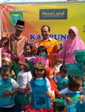 Kampung Literasi TIK ( Kartika ) : Perkuat Aktivitas Penggerak Literasi TIK Basis  Masyarakat.