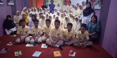 Workshop Remaja Penggerak Literasi TIK, Wakil Walikota Madiun Berbagi Tips Menulis